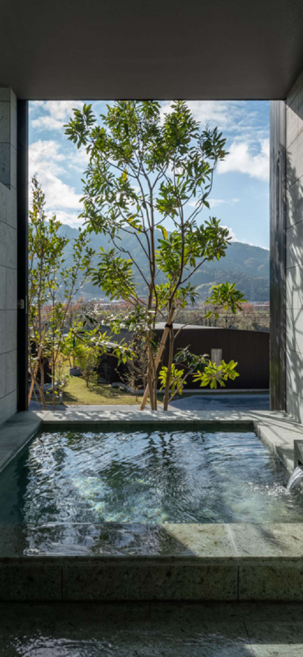 温泉露天風呂のイメージ写真