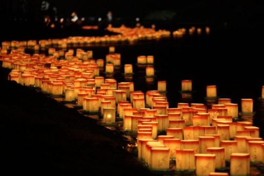 燈籠ながし３-768x511.jpg